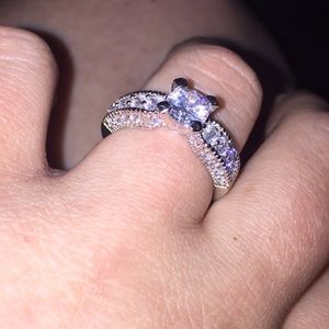 Sterling silver cubic zirconia ring